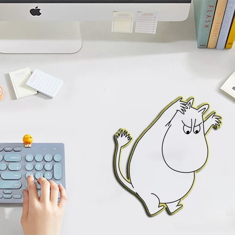 لوحة ماوس كرتونية لطيفة على شك - مراجعة Laptop Editing Accessories وسعره